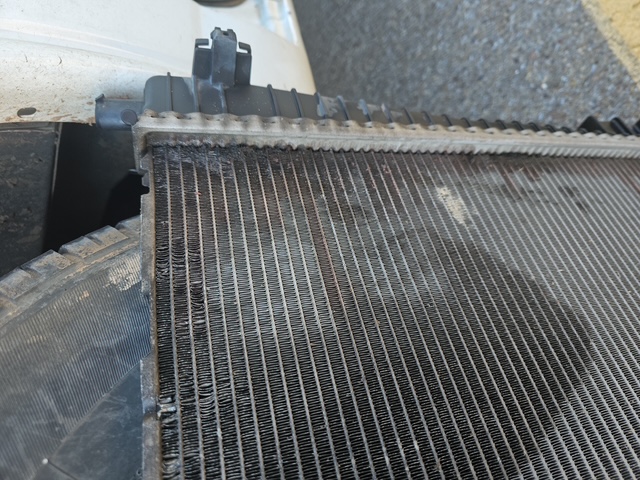 Mobile vehicle repair services